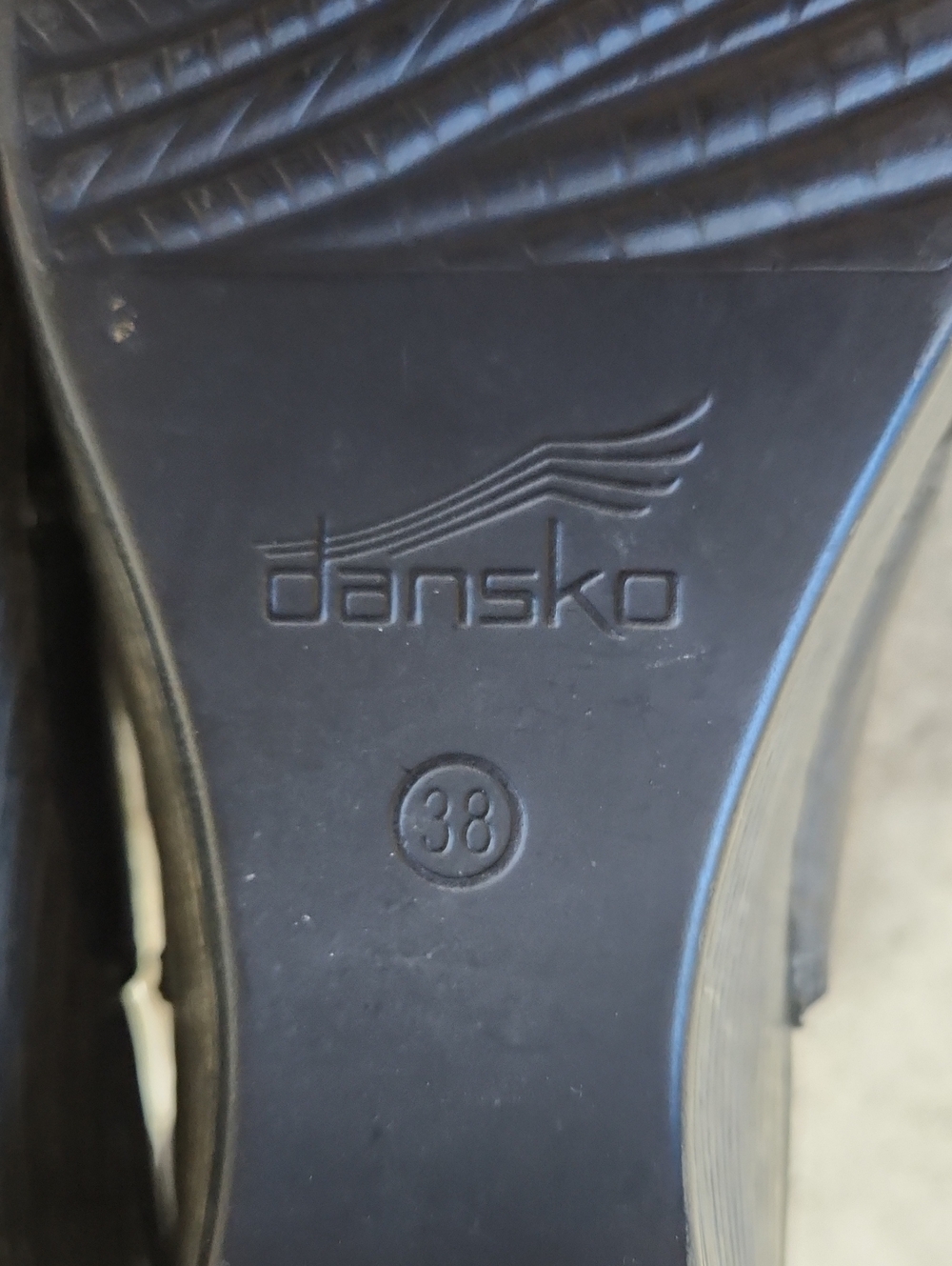 Dansko Vanda Wedge Sandal Black Leather Size 38 - Picture 10 of 11